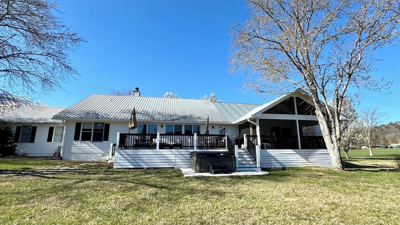 Photo of Outdoor in Hiawassee
