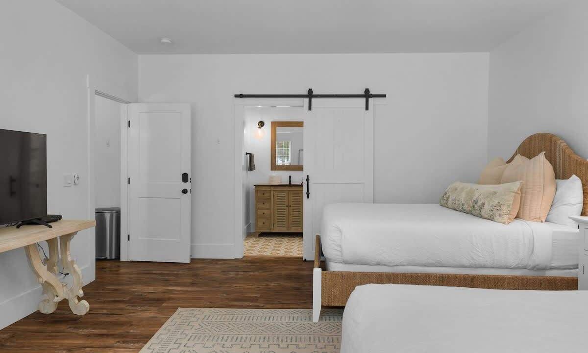 Photo of Bedroom in Melrose on the Beach