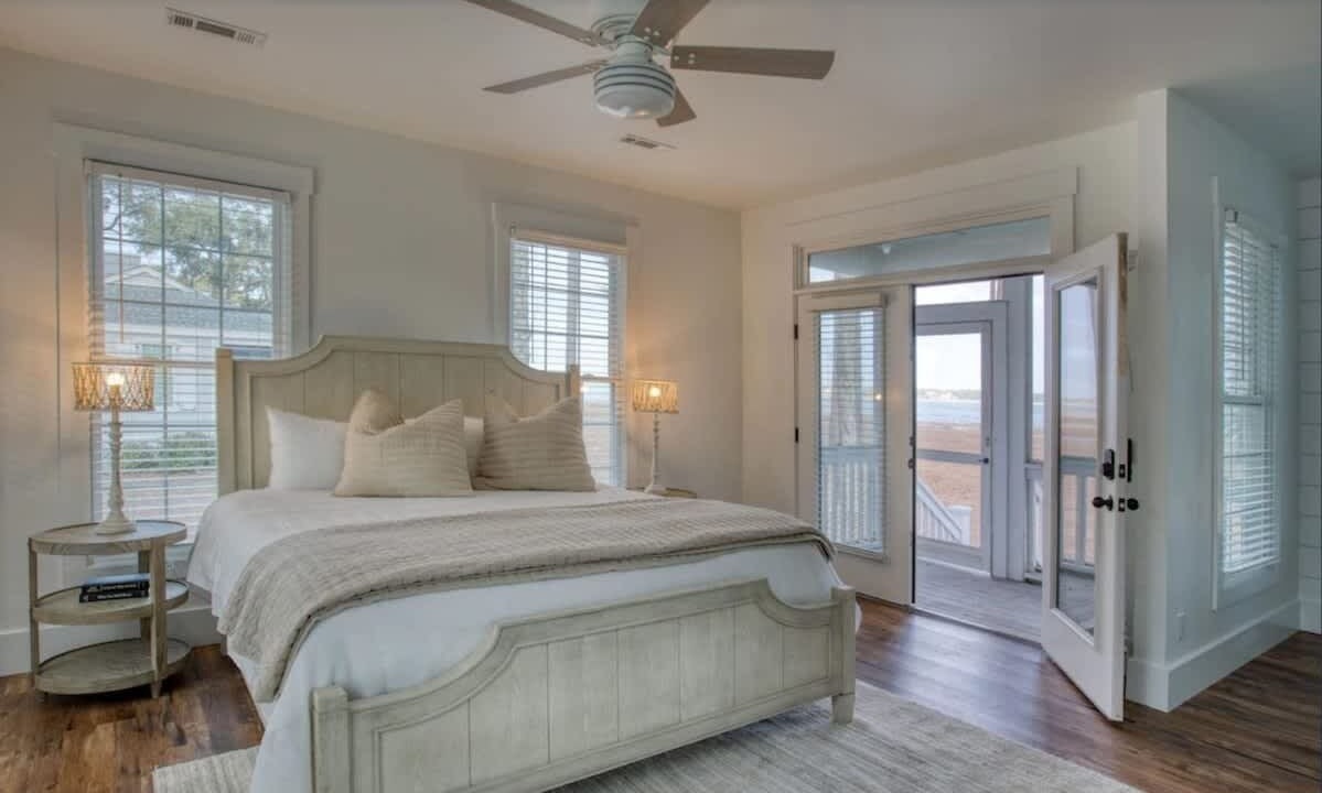 Photo of Bedroom in Melrose on the Beach