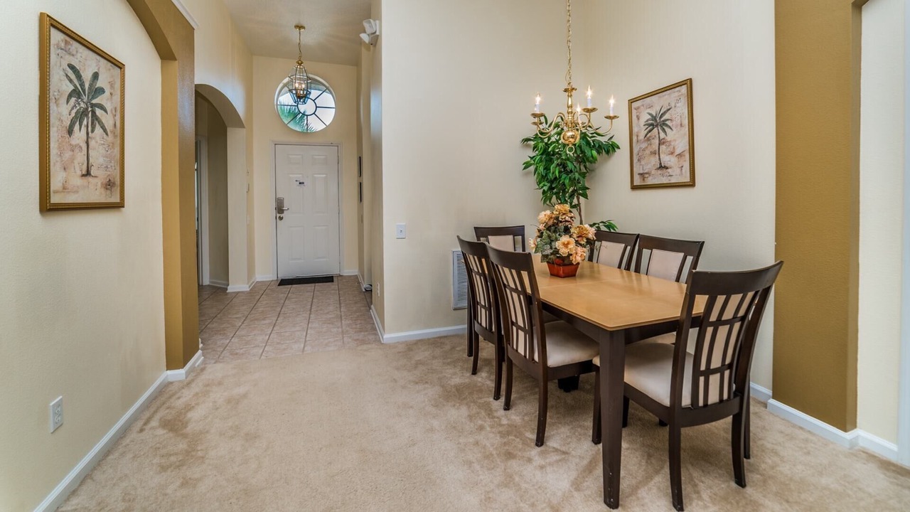 Photo of Livingroom in Windsor Palms