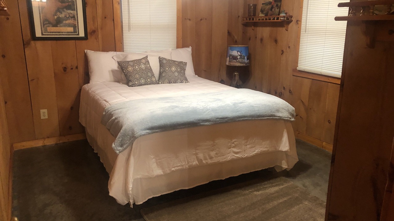 Photo of Bedroom in Sunset