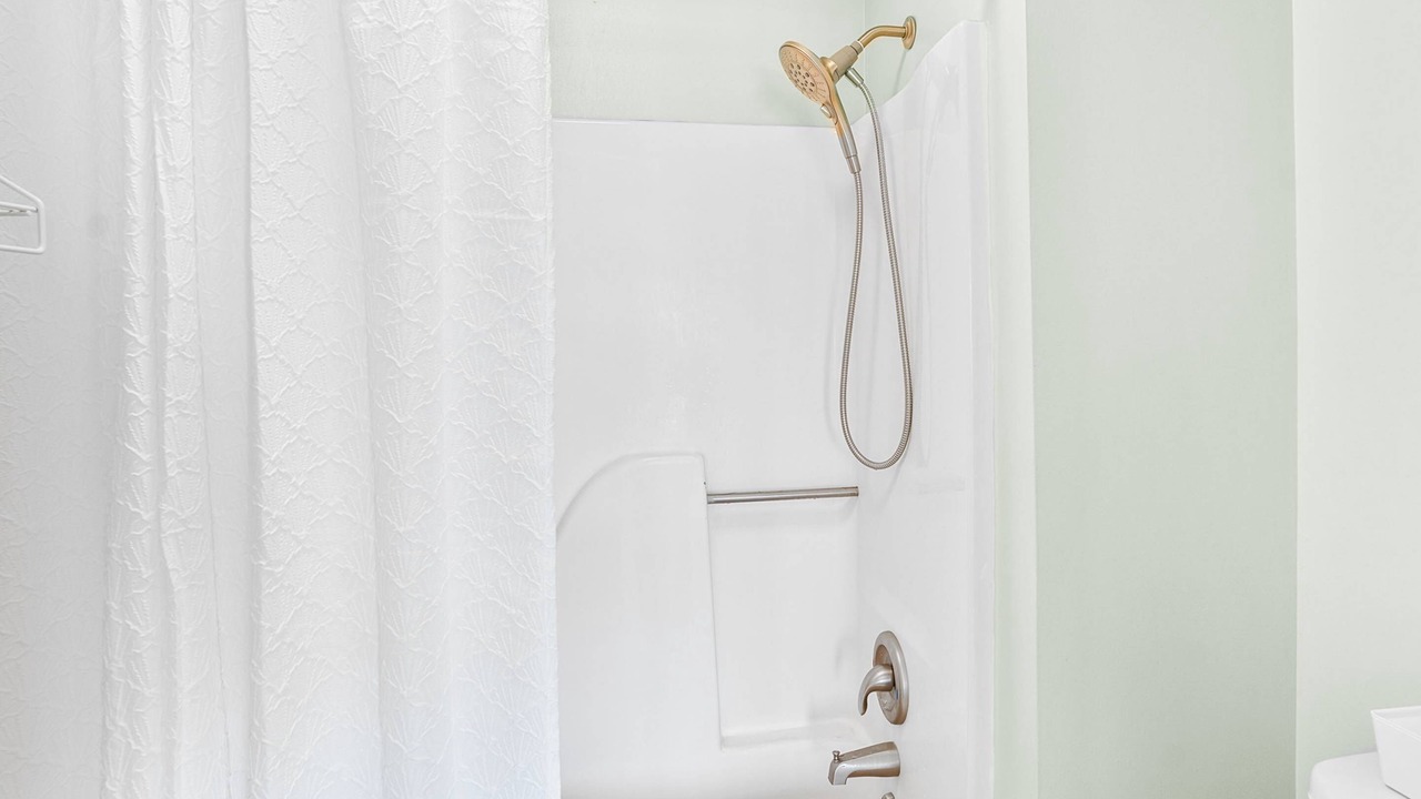 Photo of Bathroom in Oceanmarsh Subdivision