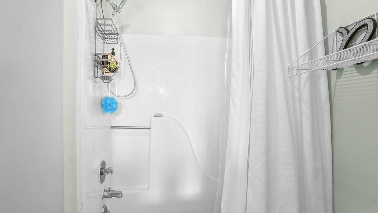 Photo of Bathroom in Oceanmarsh Subdivision