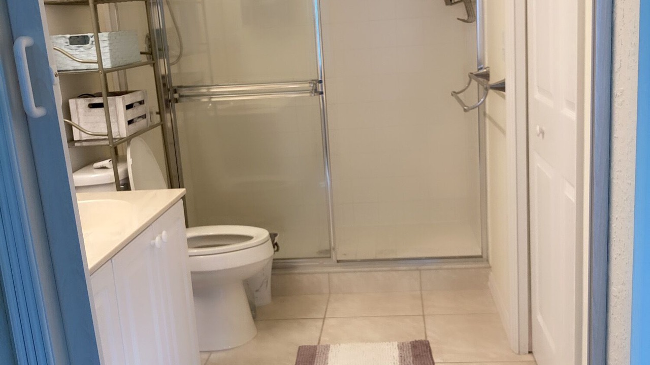 Photo of Bathroom in Ole