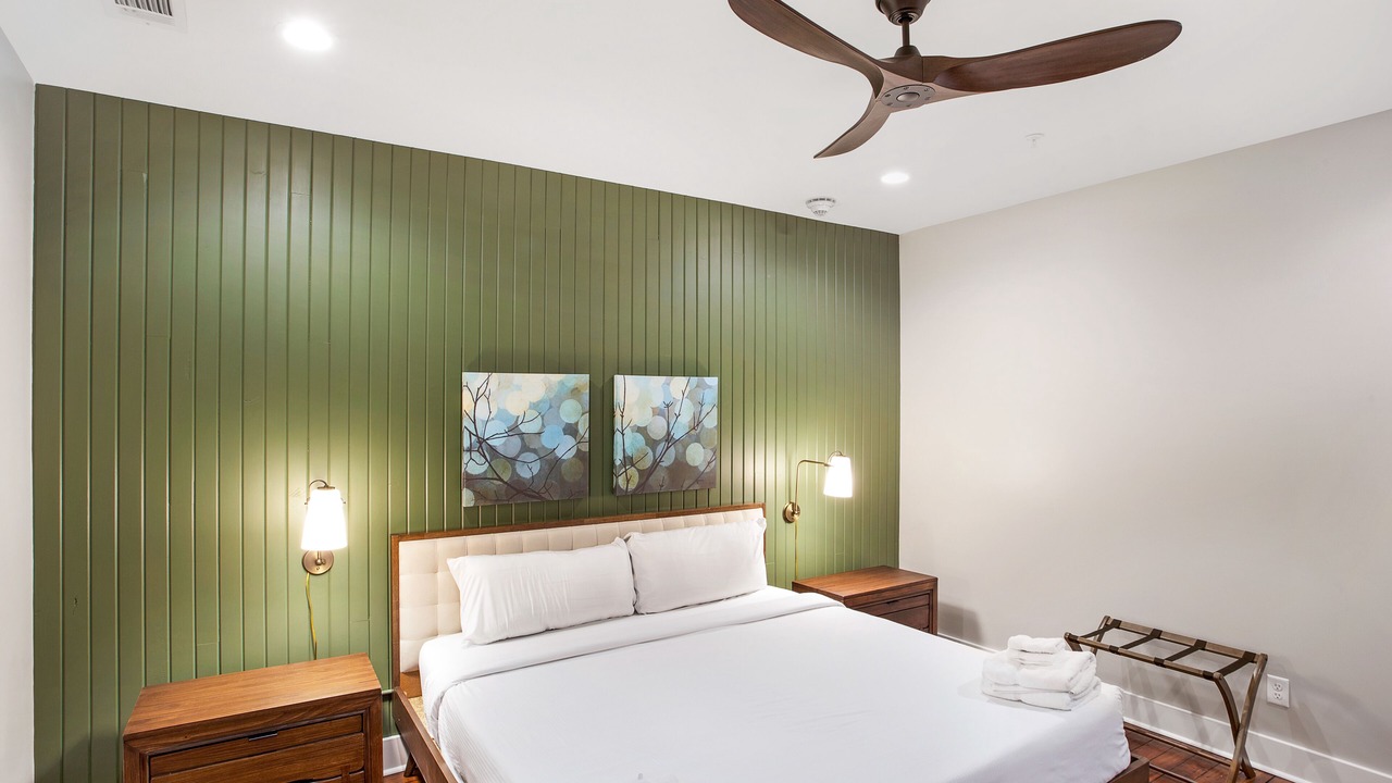 Photo of Bedroom in Historic District - North