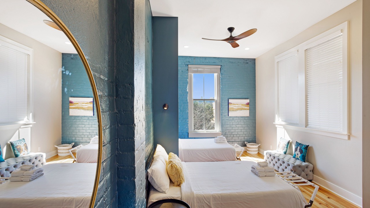 Photo of Bedroom in Historic District - North