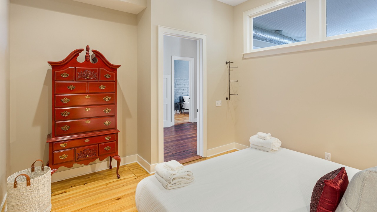 Photo of Bedroom in Historic District - North