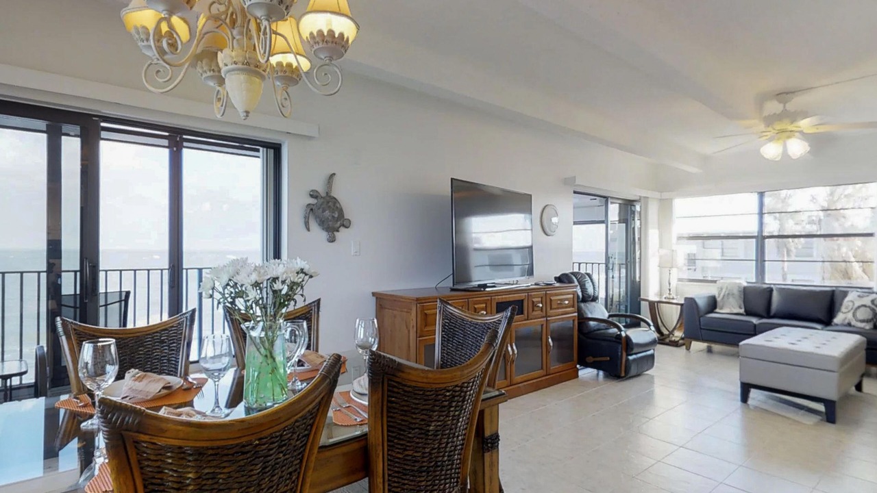 Photo of Livingroom in Central Beach