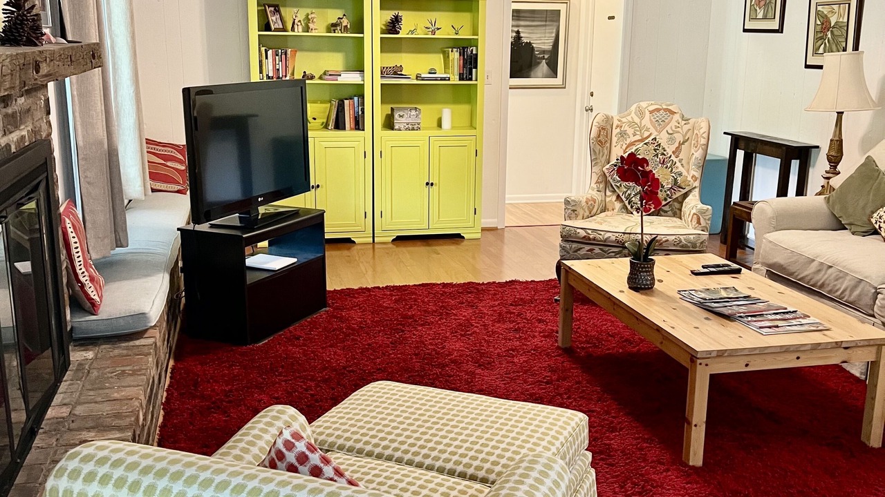 Photo of Livingroom in Whispering Pines