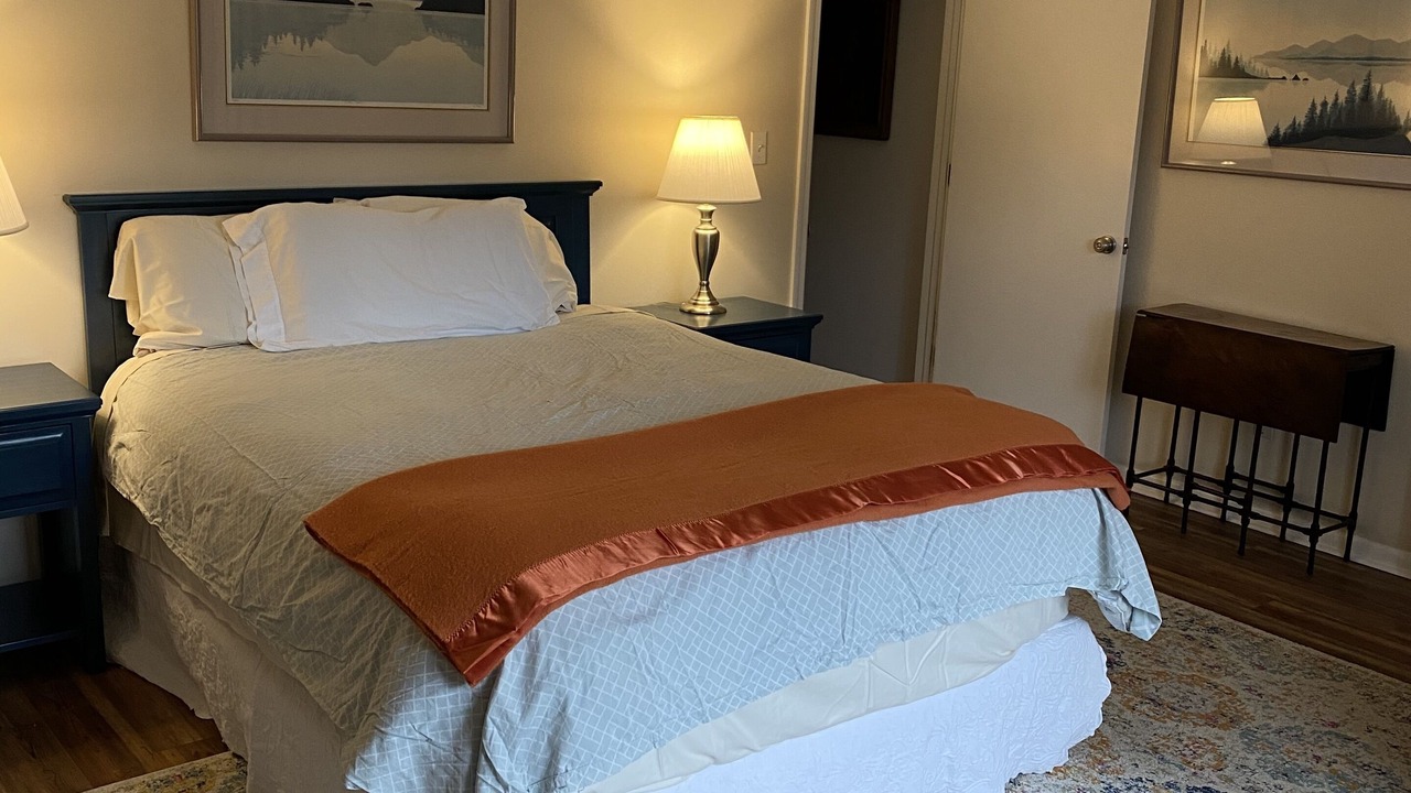 Photo of Bedroom in Whispering Pines