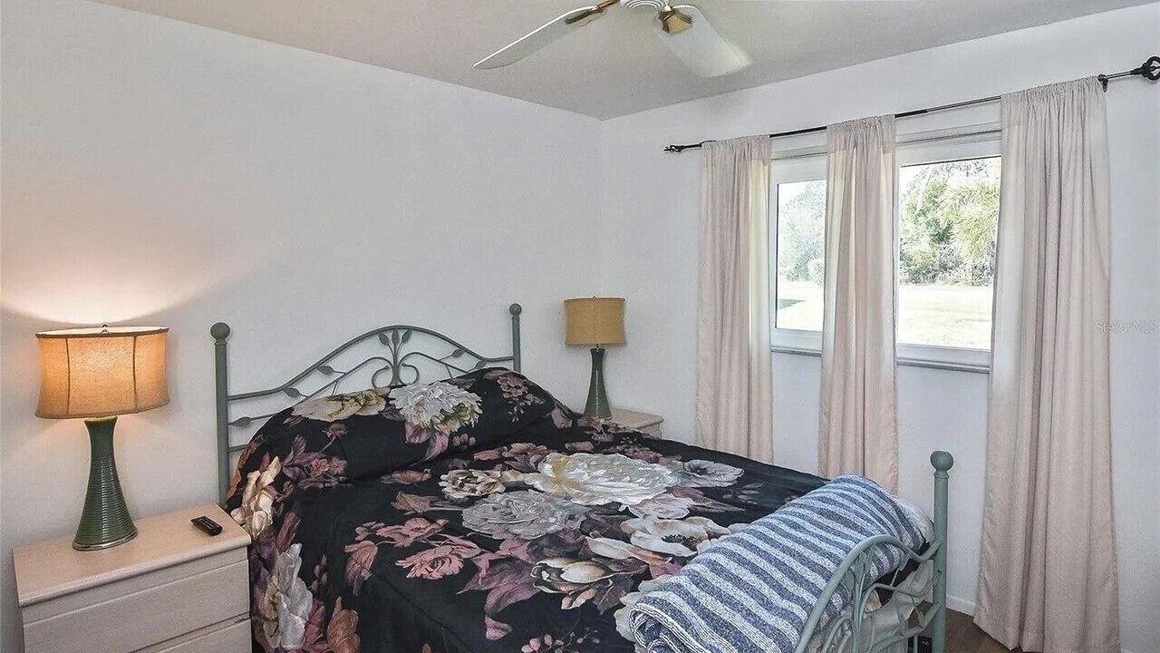 Photo of Others in Lake Suzy