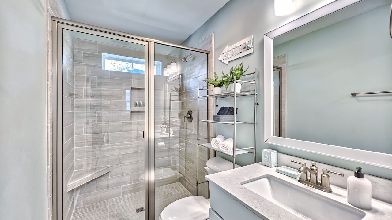 Photo of Bathroom in Folly Field