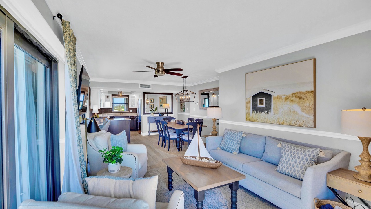 Photo of Livingroom in Central Beach