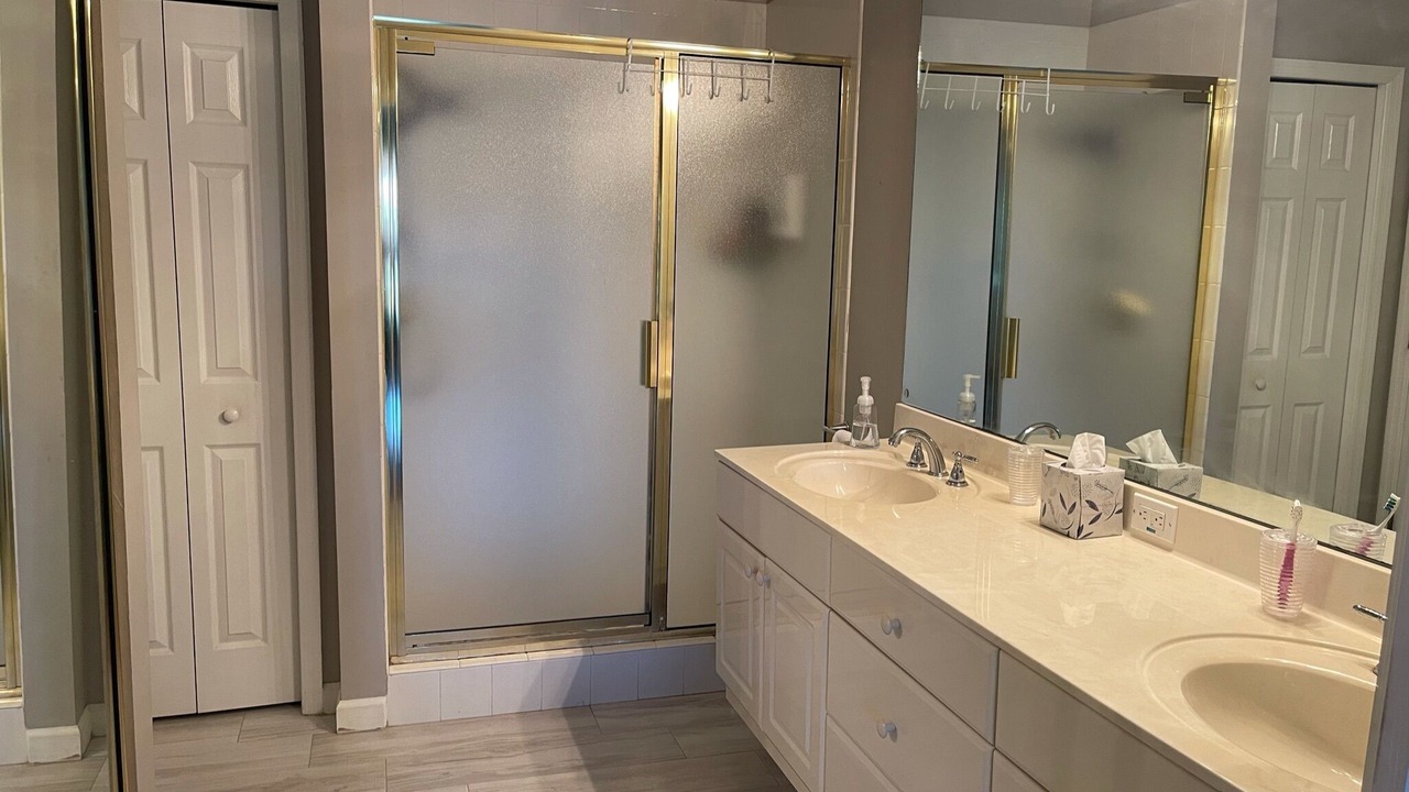 Photo of Bathroom in Naples