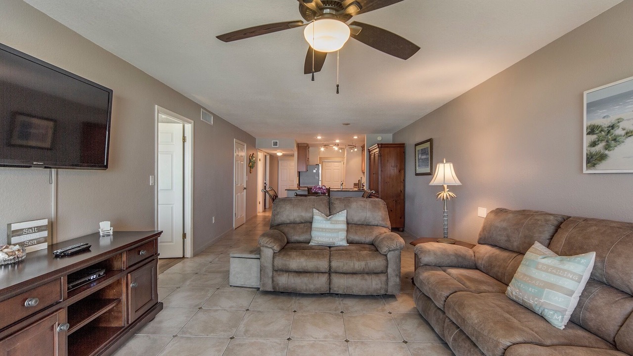 Photo of Livingroom in Madeira Beach