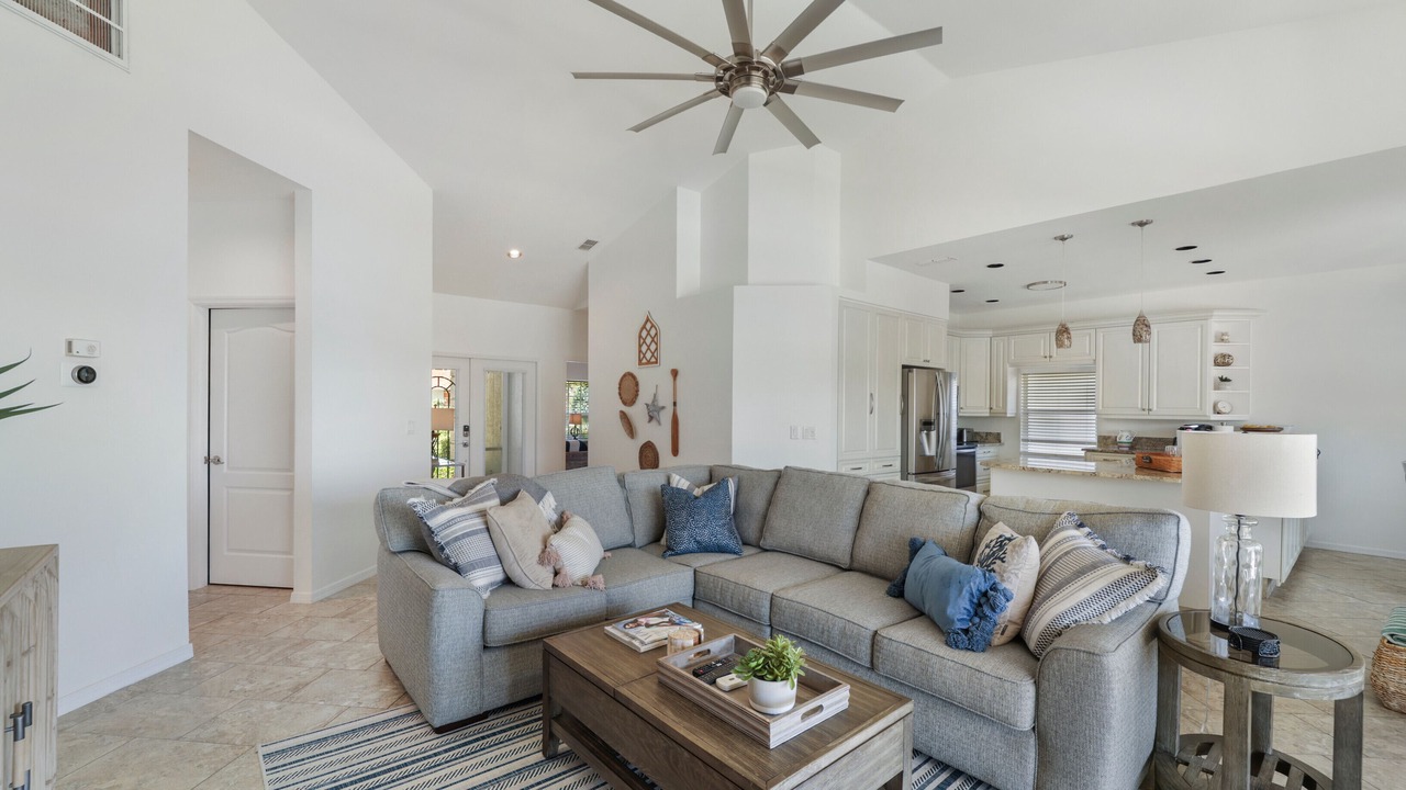 Photo of Livingroom in Falcons Glen