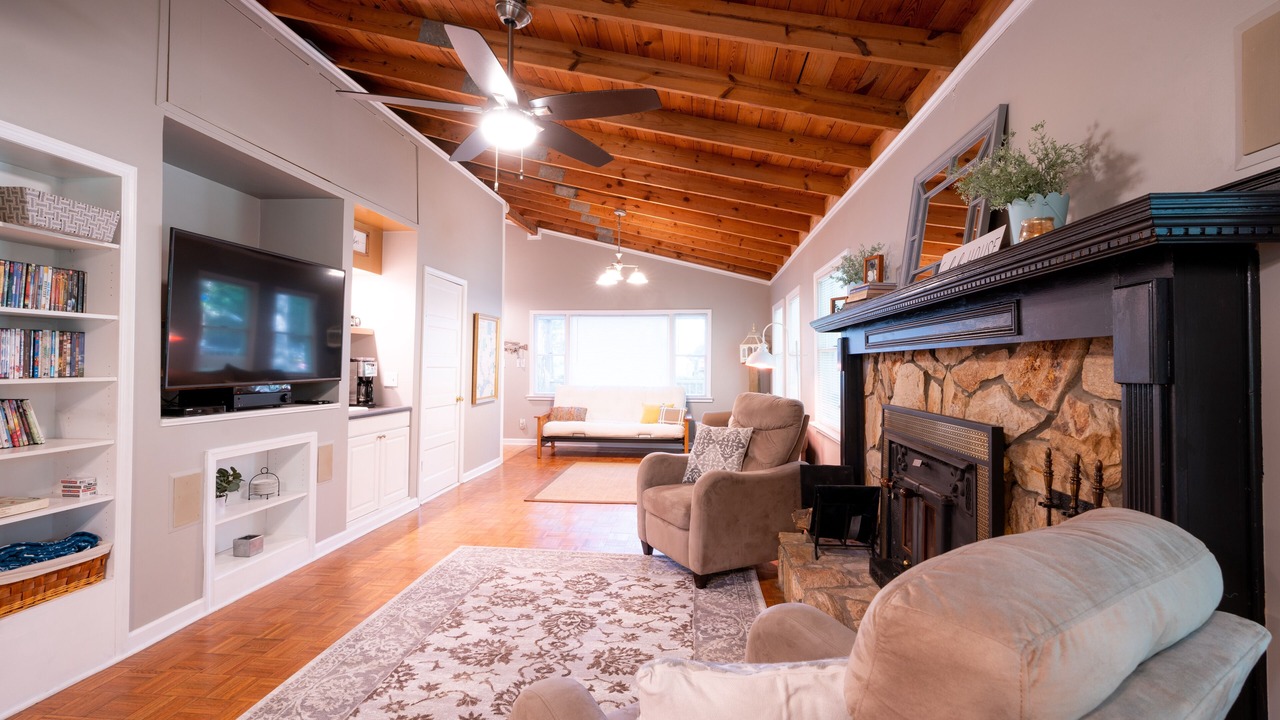 Photo of Livingroom in Townville