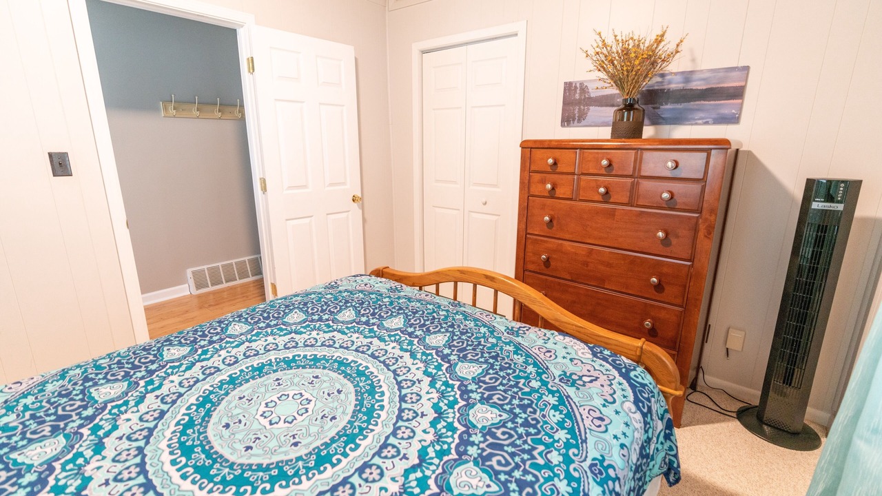 Photo of Bedroom in Townville