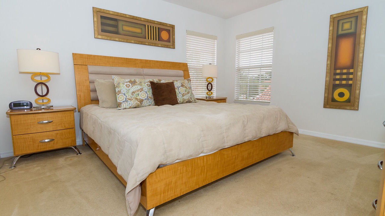 Photo of Bedroom in Hunters Creek