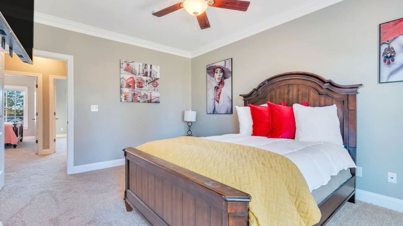 Photo of Bedroom in Lake Carolina