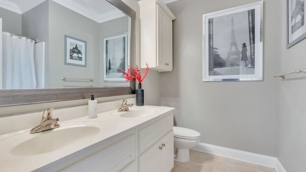 Photo of Bathroom in Lake Carolina