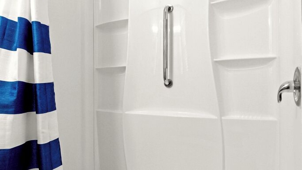 Photo of Bathroom in Treasure Island