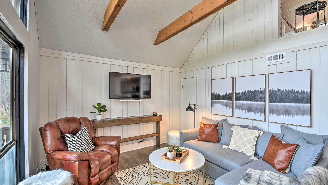 Photo of Livingroom in Salem