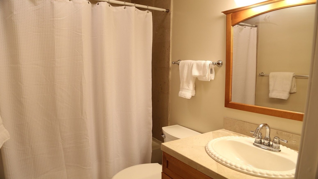 Photo of Bathroom in Ocean Ridge