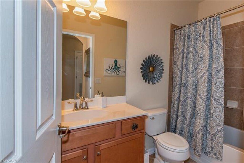 Photo of Bathroom in Naples