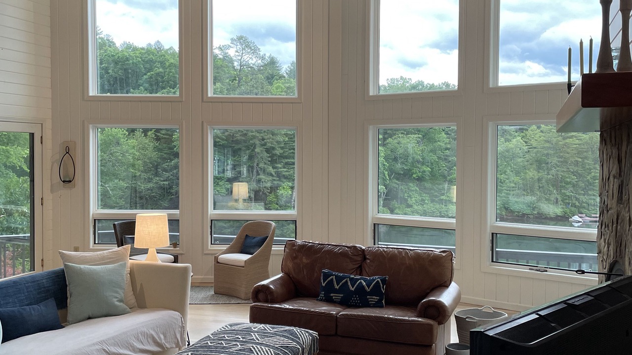 Photo of Livingroom in Robbinsville