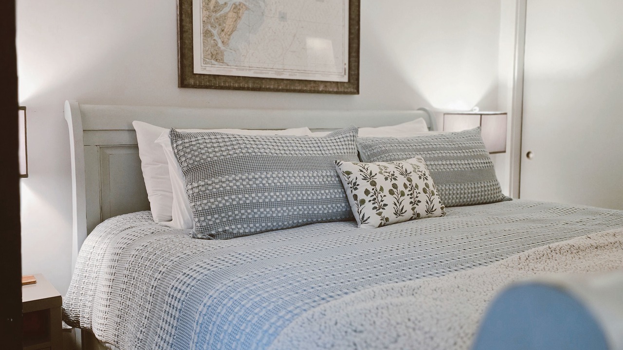 Photo of Bedroom in Historic District - North