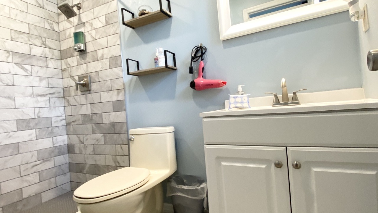 Photo of Bathroom in Magnolia Heights