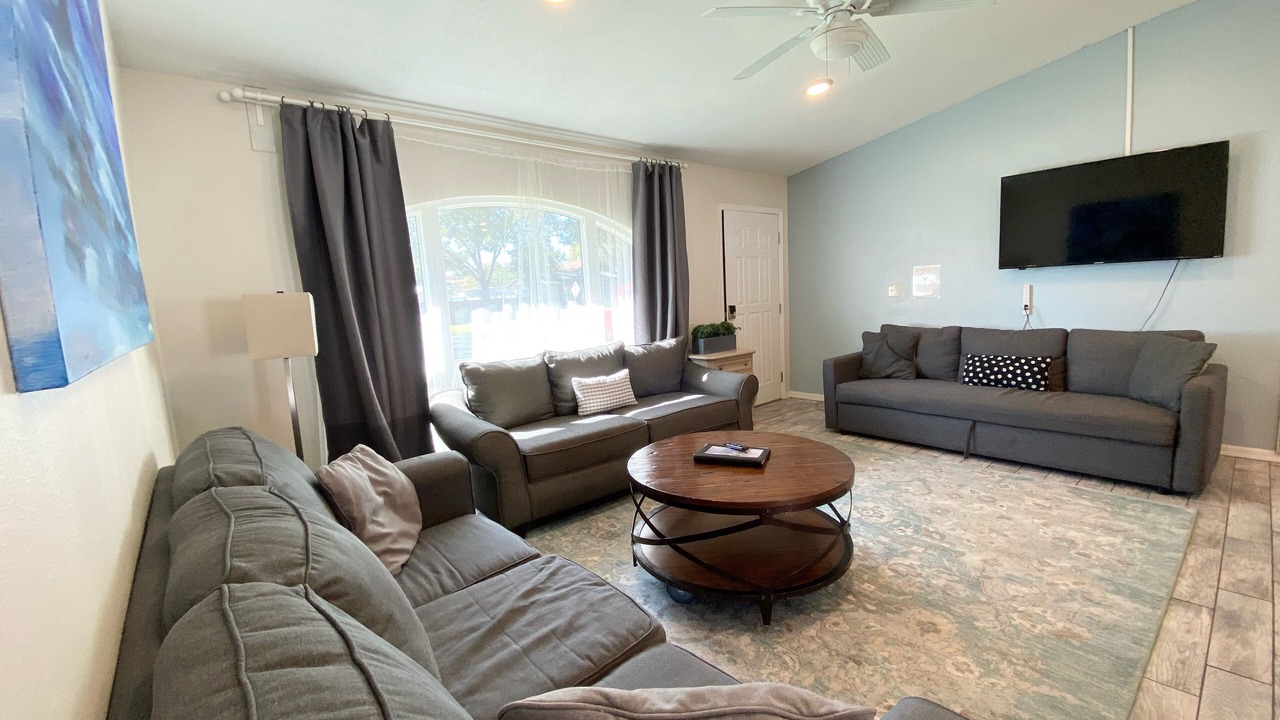 Photo of Livingroom in Magnolia Heights