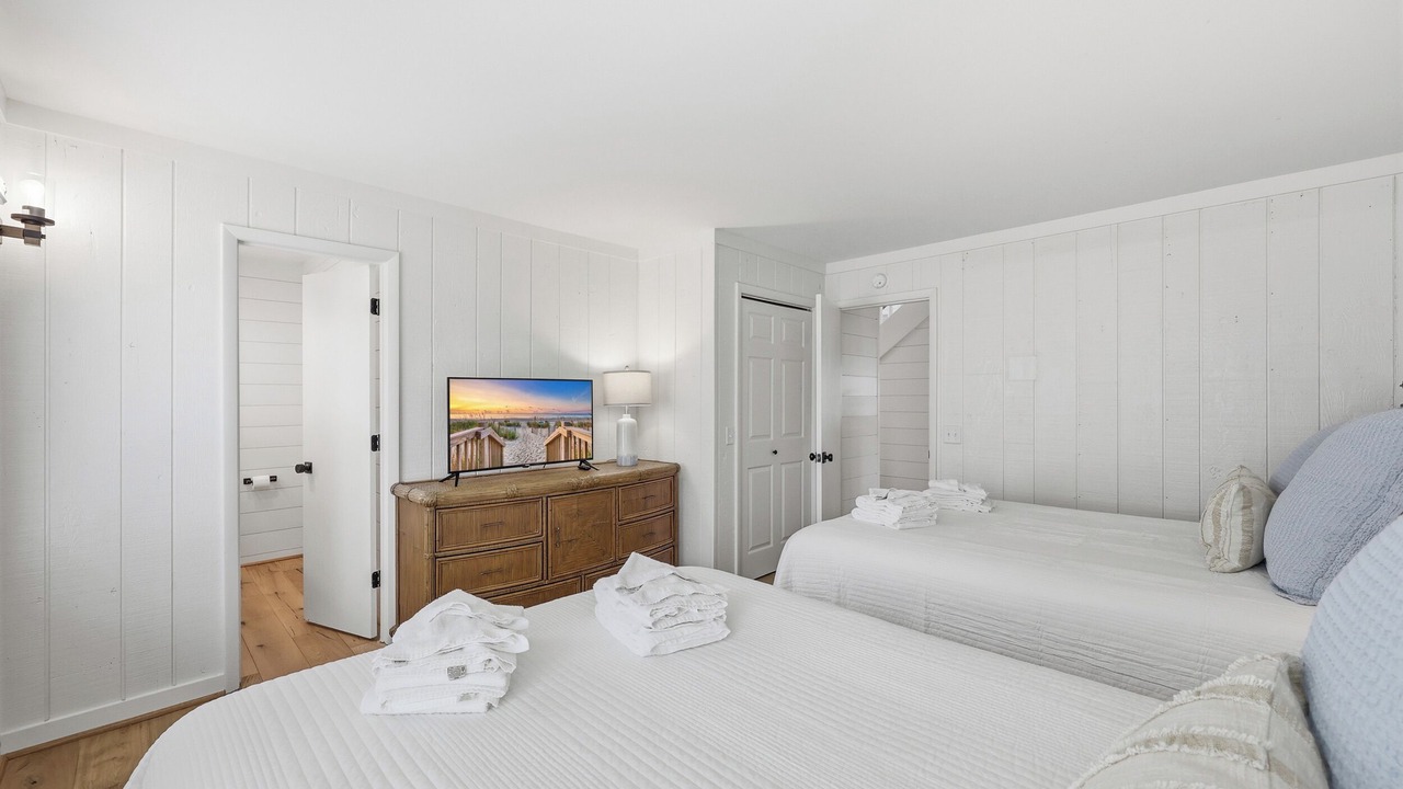 Photo of Bedroom in North Litchfield Beach