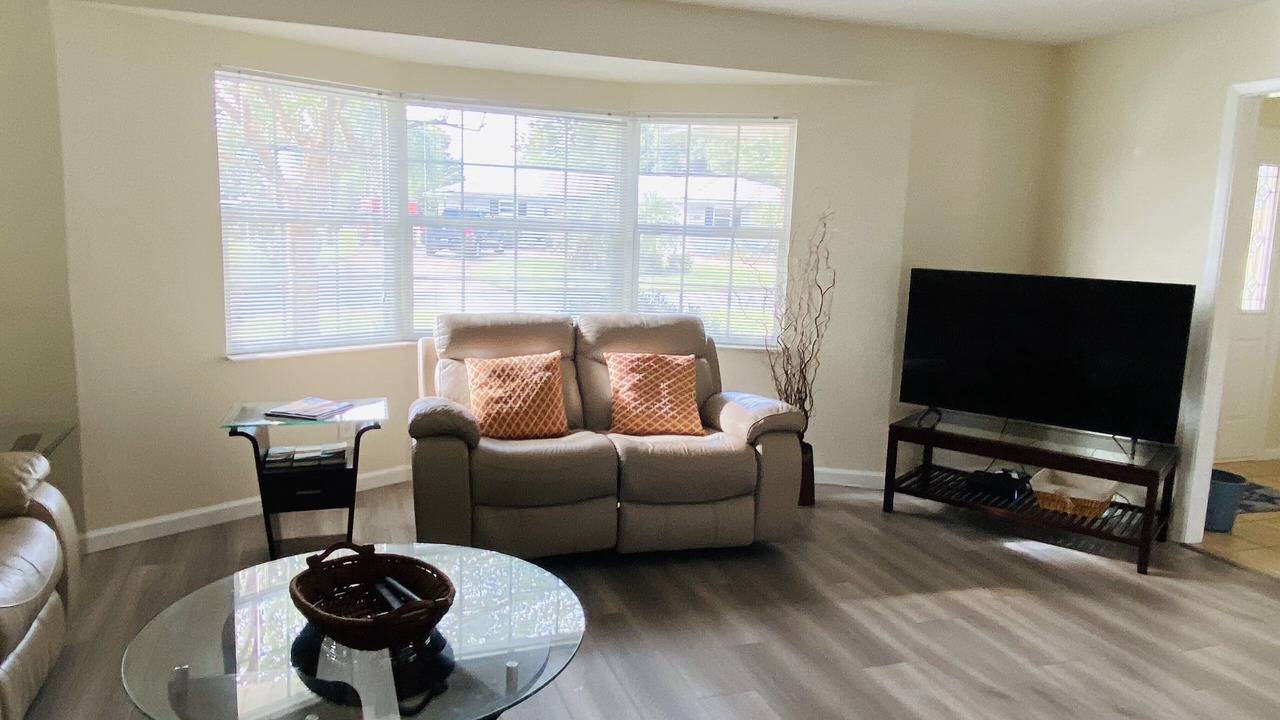 Photo of Livingroom in Crooked Lake Park