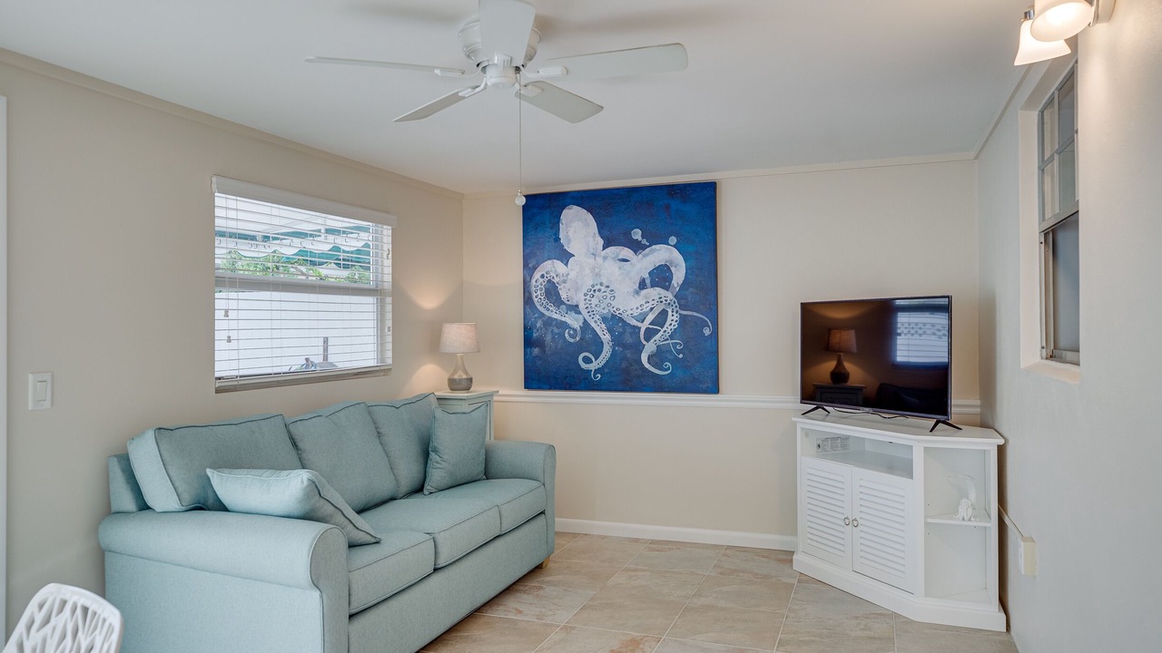 Photo of Livingroom in Central Beach