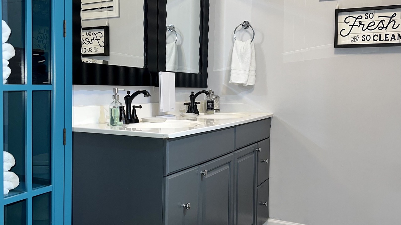 Photo of Bathroom in Townville