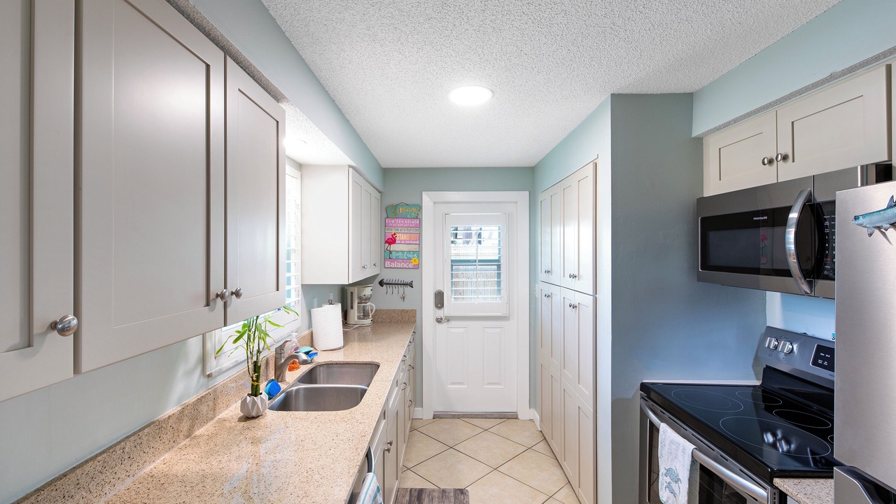 Photo of Kitchen in Isles of Capri