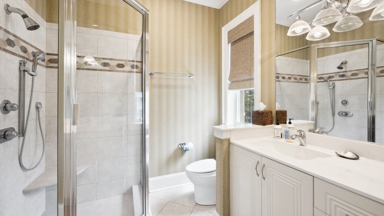 Photo of Bathroom in Debordieu Colony