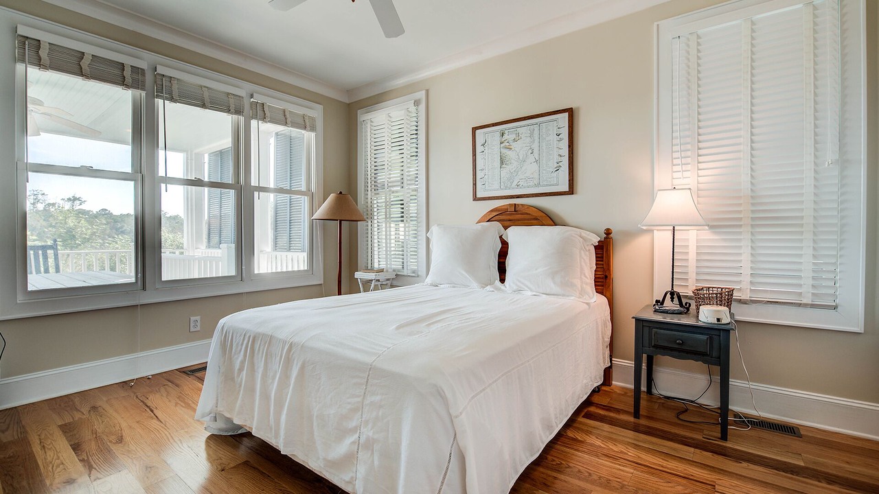 Photo of Bedroom in Debordieu Colony