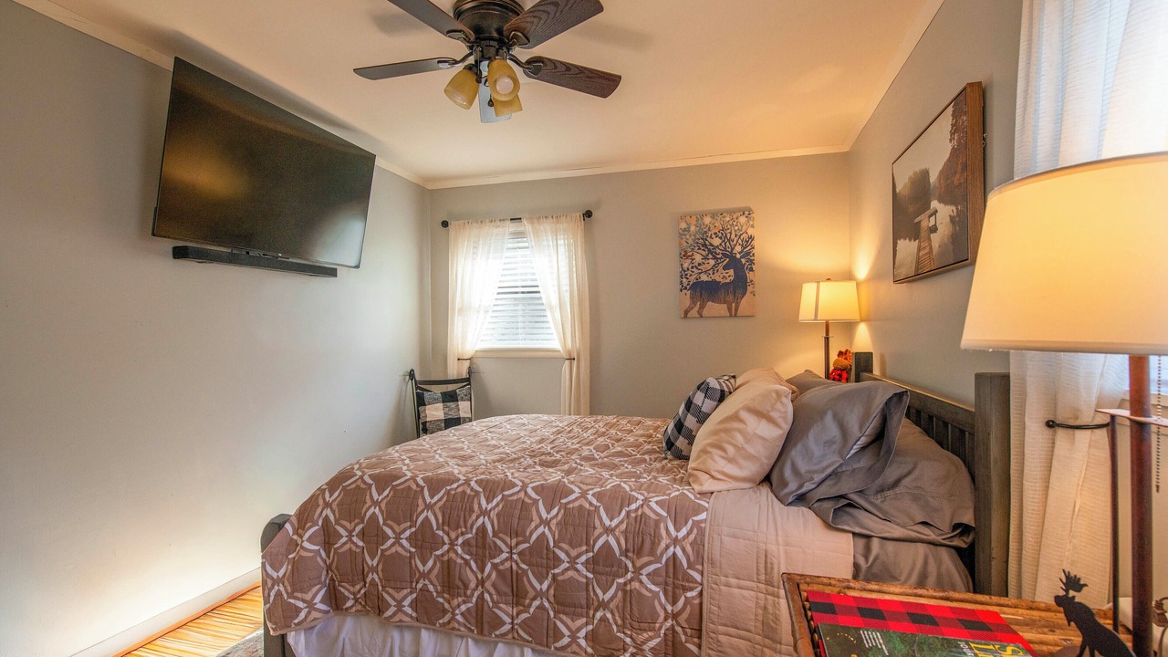 Photo of Bedroom in Almond