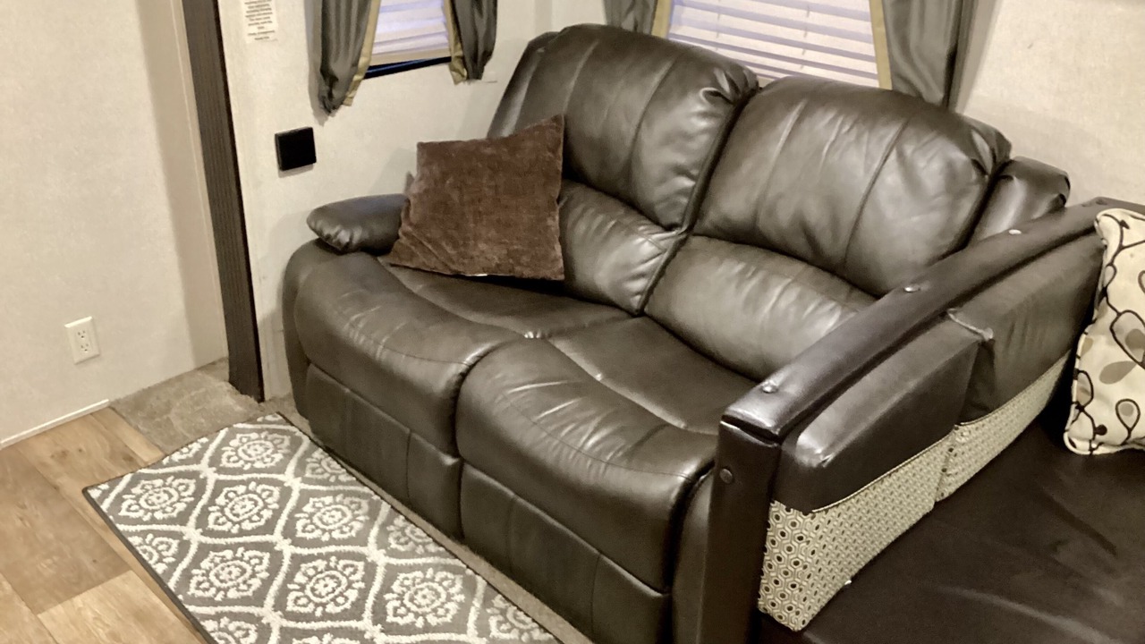 Photo of Livingroom in Ladson