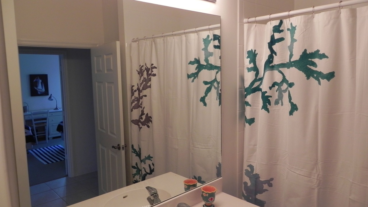 Photo of Bathroom in Crown Pointe