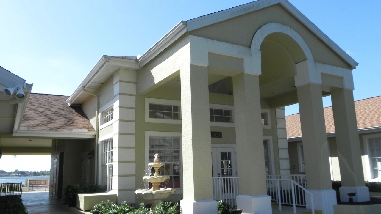 Photo of Outdoor in Crown Pointe