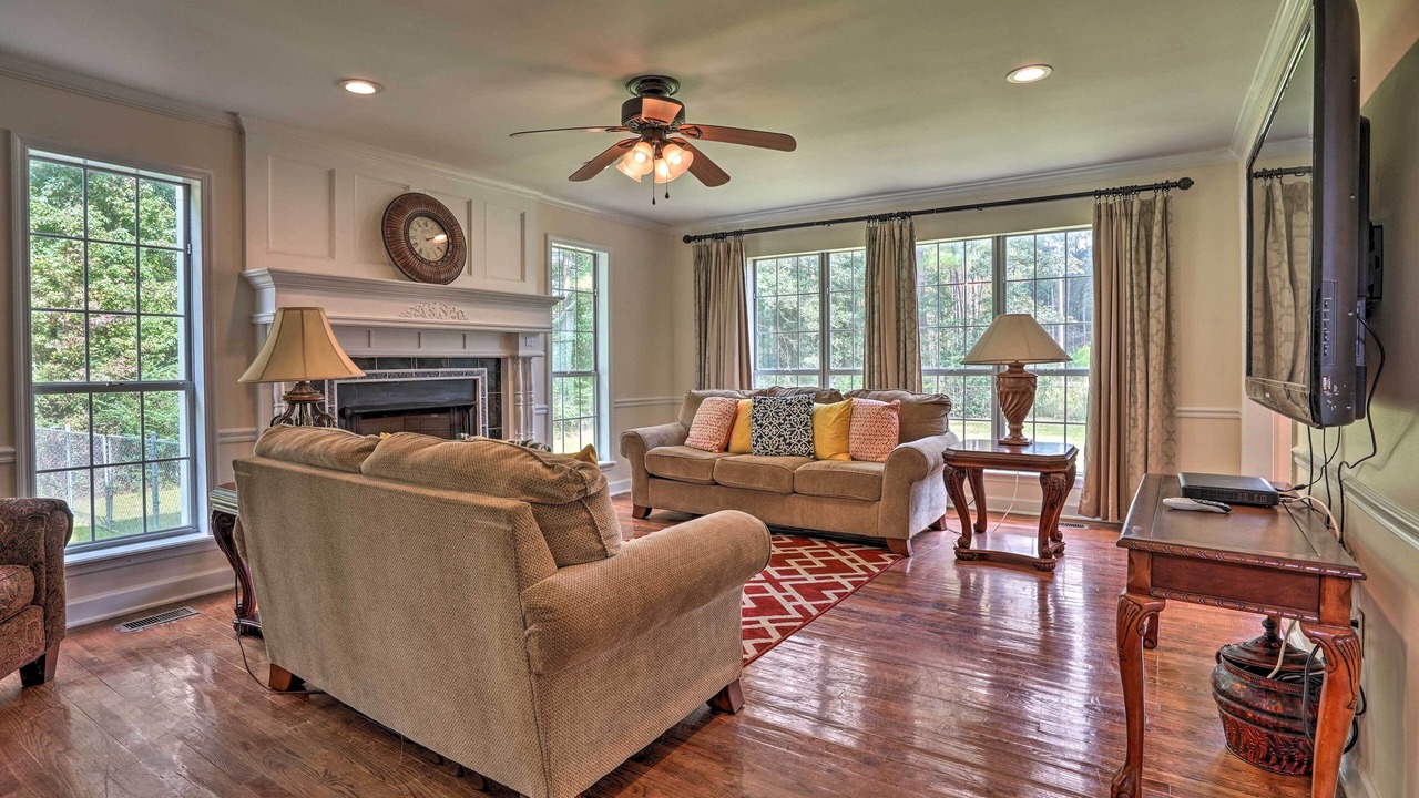 Photo of Livingroom in Huger