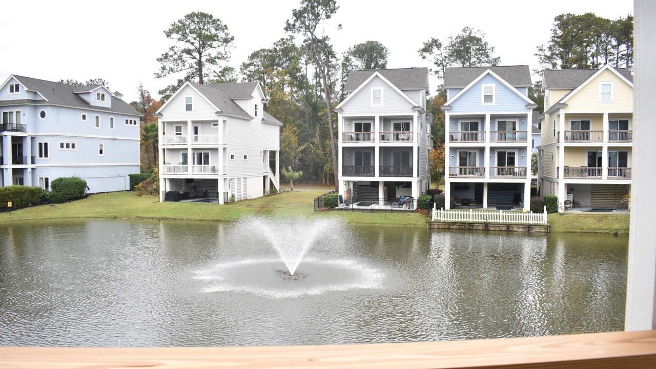 Photo of Outdoor in Folly Field