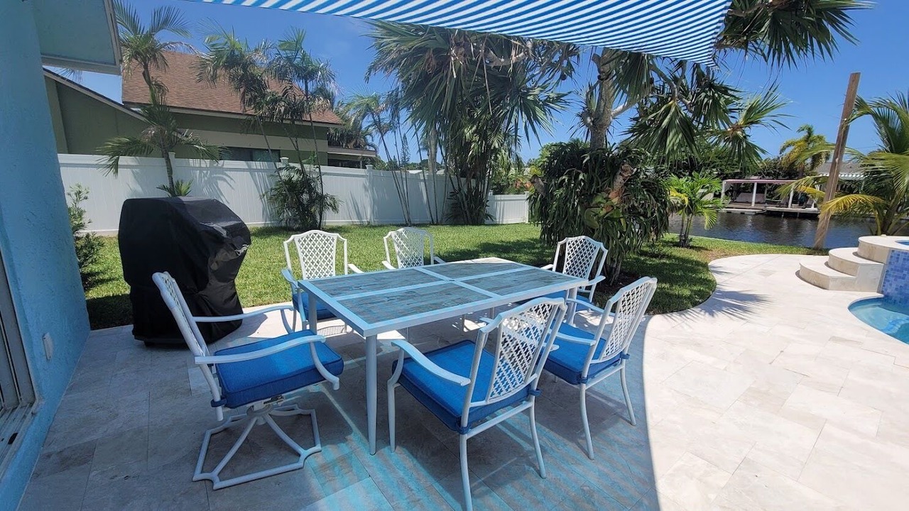 Photo of Outdoor in Tropic Palms