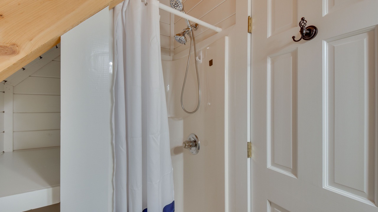 Photo of Bathroom in Seneca