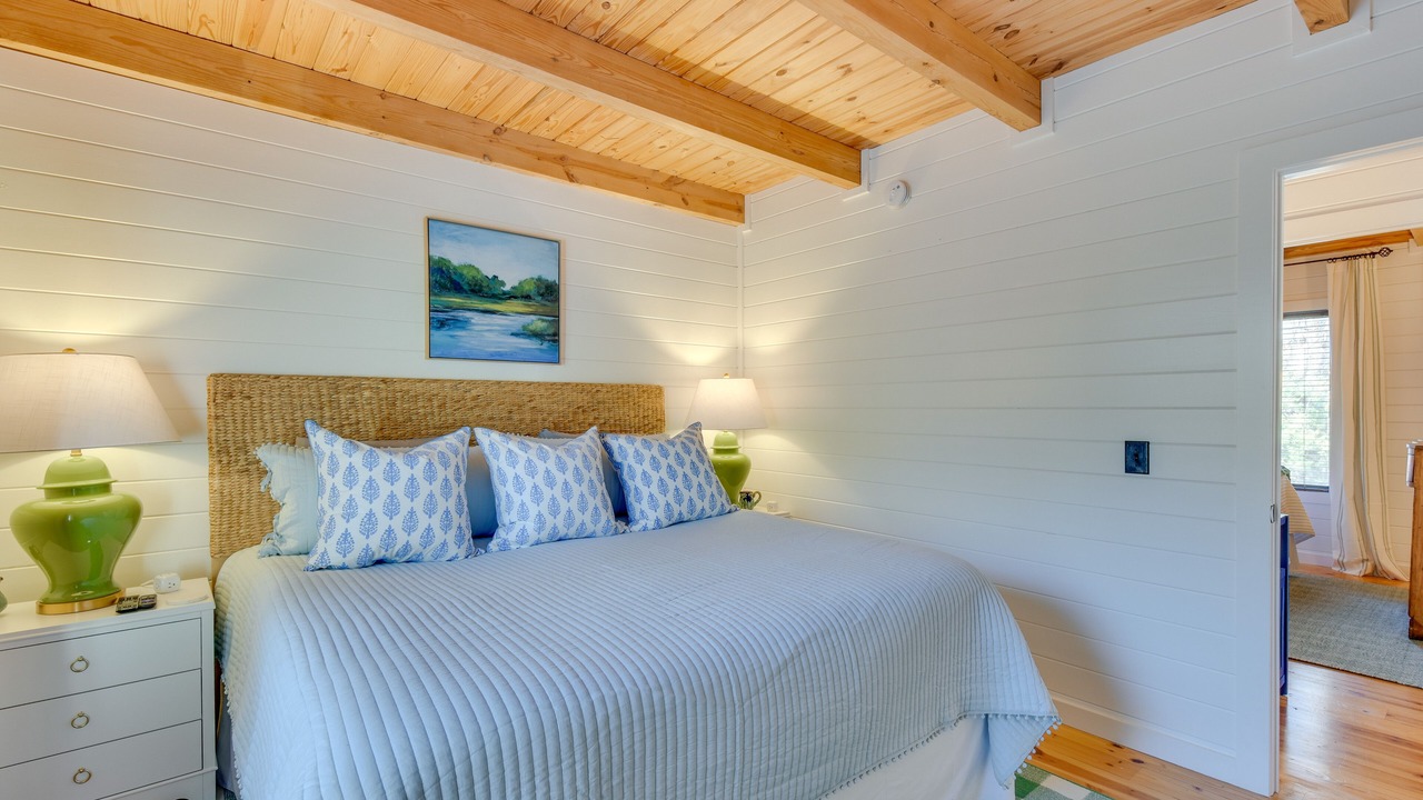 Photo of Bedroom in Seneca