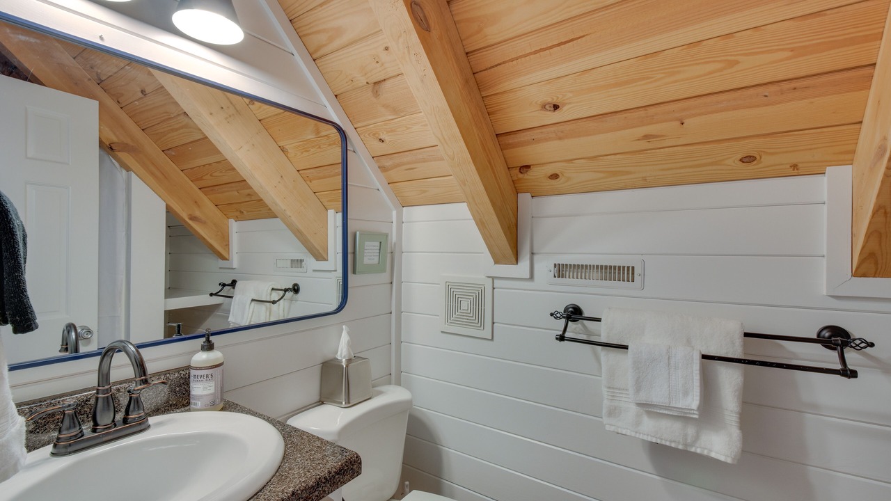 Photo of Bathroom in Seneca